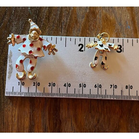 2 Vintage Metal enabled Clown charm and brooch. Dancing. Red & Black. Circus. - Picture 4 of 4